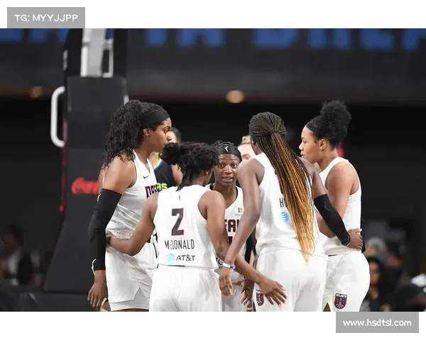 WNBA 自由人对太空 WNBA 自由人对太空